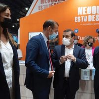 Omar Gutiérrez estuvo presente en la FIT y aseguró una temporada turística histórica para Neuquén