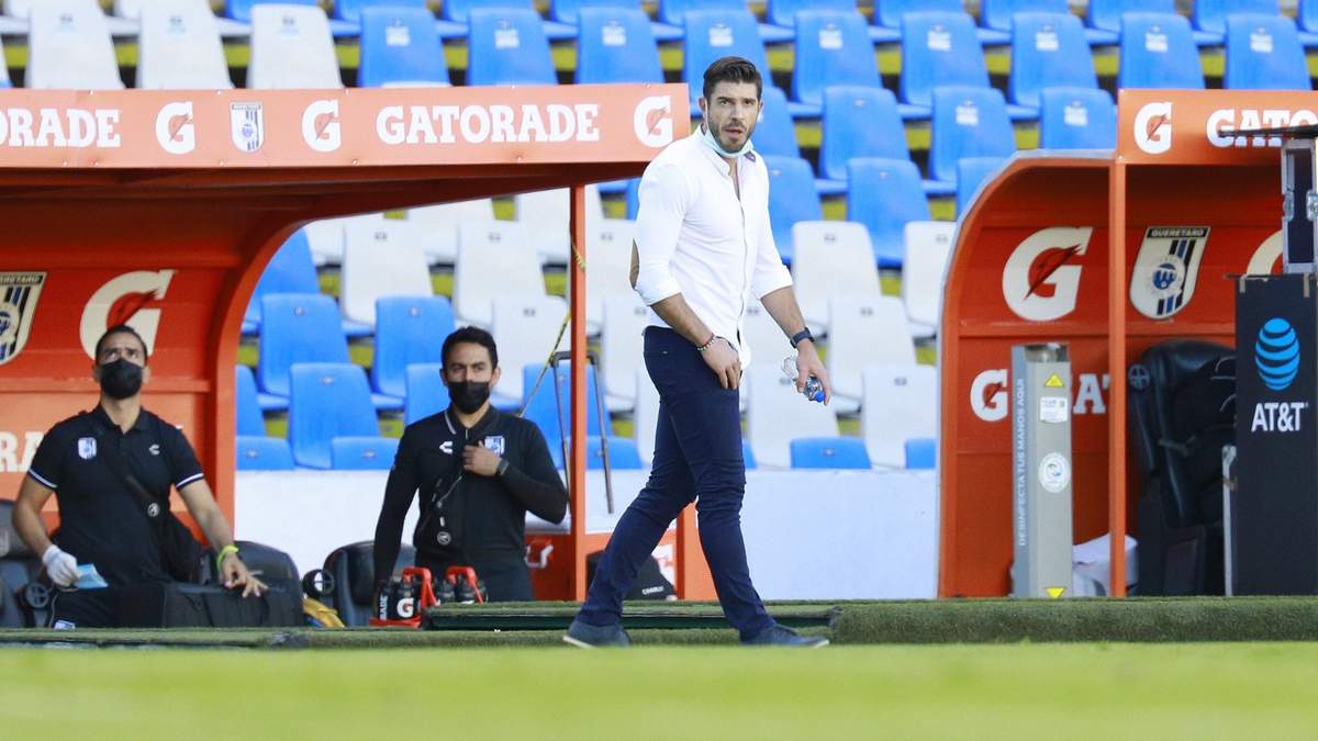 Alex Diego fue cesado como DT de Querétaro. Foto: @Club_Queretaro