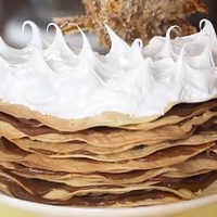 Llevá tu postre del finde a otro nivel con la receta de esta torta Rogel súper crocante y deliciosa, que es un 10