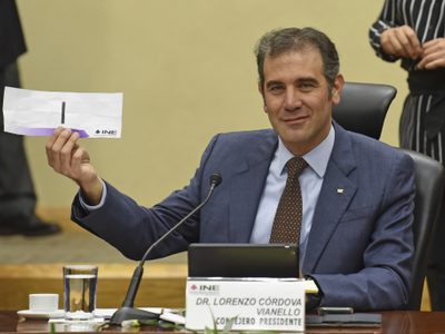 La crisis de representación en los partidos políticos erosiona las democracias: Lorenzo Córdova