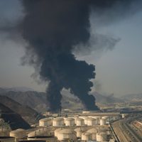 Estados del Golfo interceptan nuevos misiles y drones mientras Irán amenaza con ampliar la guerra