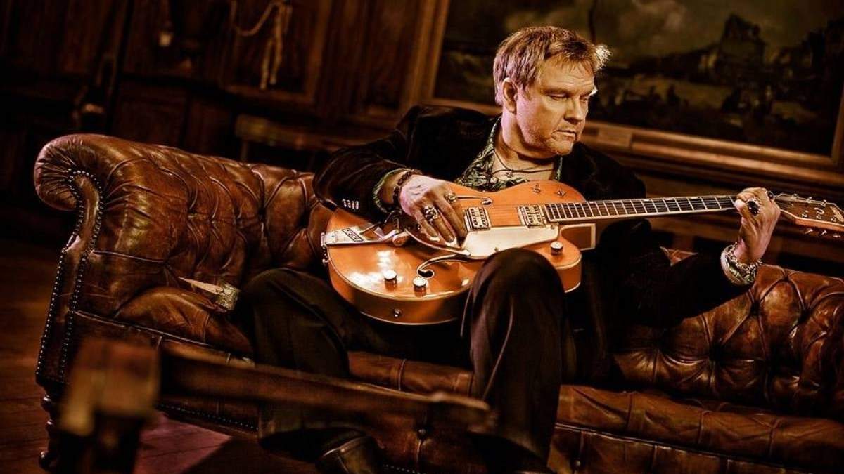 El intérprete de "I'd Do Anything For Love (But I Won't Do That"