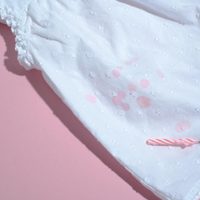 No todo está perdido: así podés eliminar muy fácil las manchas de cera de tu prenda favorita