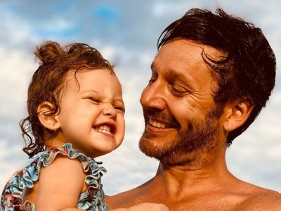 Desborde de amor: Benjamín Vicuña y la imagen junto a Magnolia que se excedió en ternura