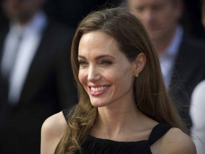 ¡Al agua en gala! El día que el mundo se fijó en Angelina Jolie por primera vez ¡Y se enamoraron!