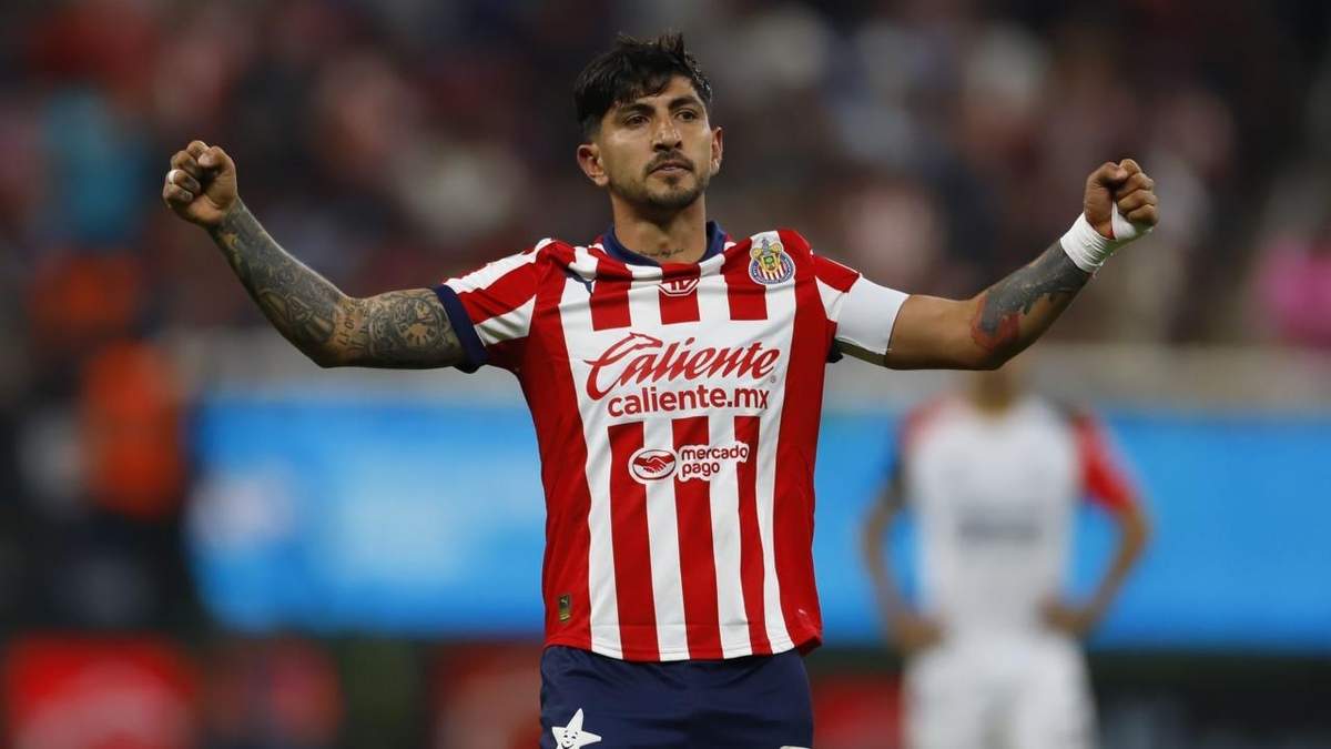 "Pocho" Guzmán hizo el gol de las Chivas