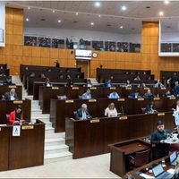 Es ley el alivio en el impuesto a las ganancias de salarios estatales y legislativos