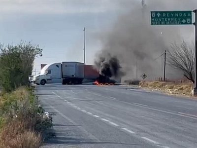 Amanece Reynosa con bloqueos y quema de vehículos (Video)
