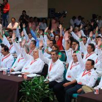 'Piso parejo” y 'voto libre de la militancia”, demandan priistas en mesa de debate en Campeche