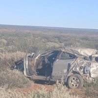 Impactante vuelco en la Ruta 17: una camioneta terminó a 40 metros de la cinta asfáltica