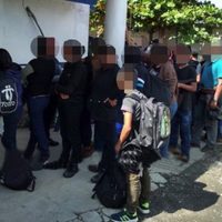 Policía rescata en el sur de Veracruz a 117 migrantes