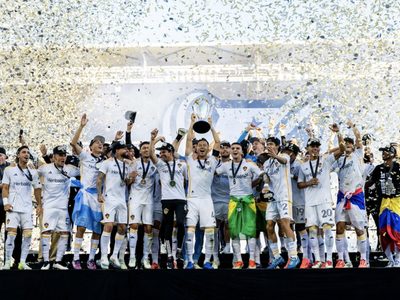 LA Galaxy vence 2-1 a New York Red Bulls para ganar su sexto título de la MLS