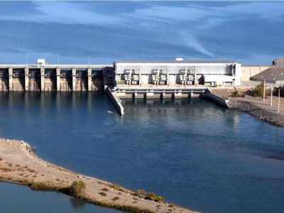 Neuquén podría cobrarle a las hidroeléctricas por el uso del agua para generación de energía