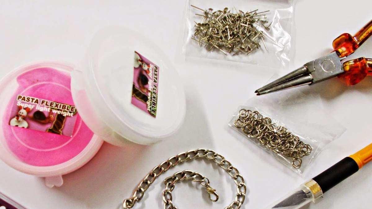 Reciclaje con aros. Fuente: (X)