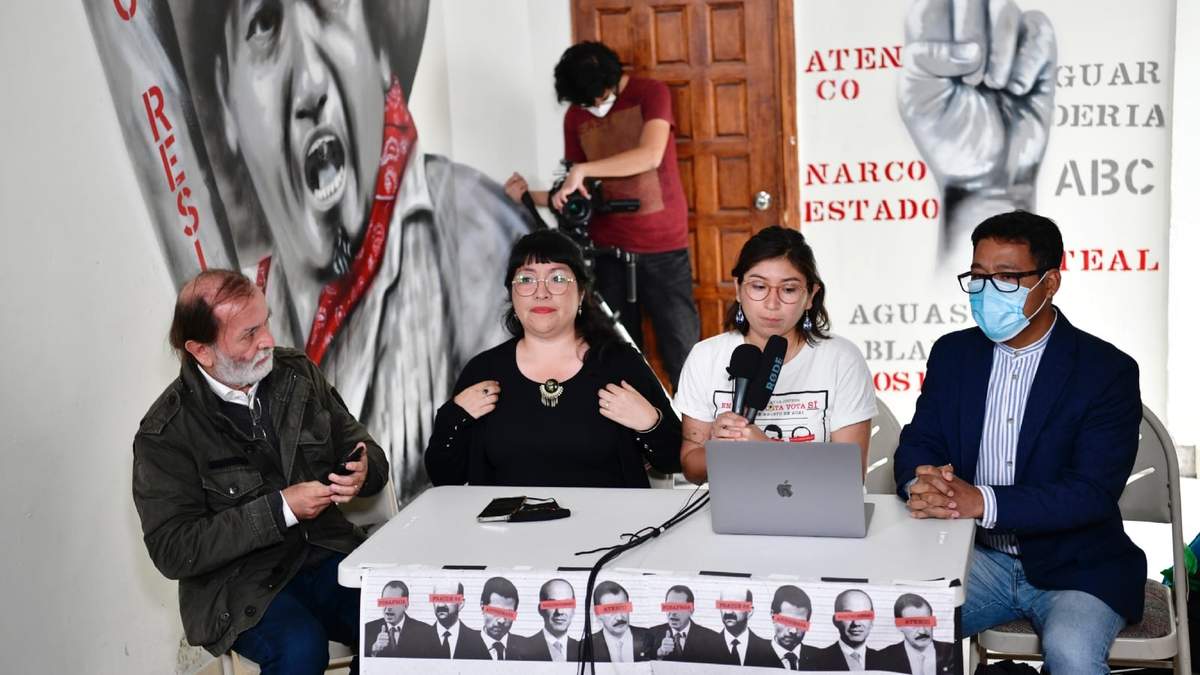 Omar García, Ariadna Vahena, Alina Duarte, Epigmenio Ibarra, integrantes del comité promotor de la consulta