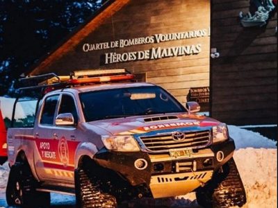 Otra vez debieron rescatar a turistas que se internaron en una ruta cerrada por la nieve