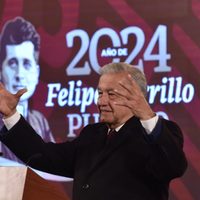 AMLO tilda de "hackeo" filtración de datos de periodistas que van a la mañanera