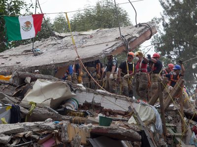 A 8 años del sismo del 19S hay damnificados sin vivienda y funcionarios “premiados” (Video)