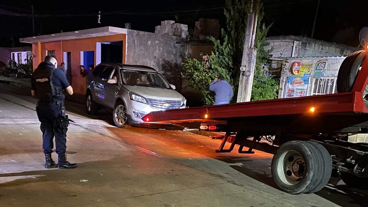 La camioneta que conducía el exdiputado Antonio García Reyes