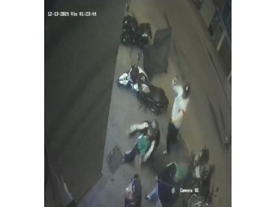 Joven es atacado brutalmente a golpes y con machete por supuestos aficionados del Nacional (Video)