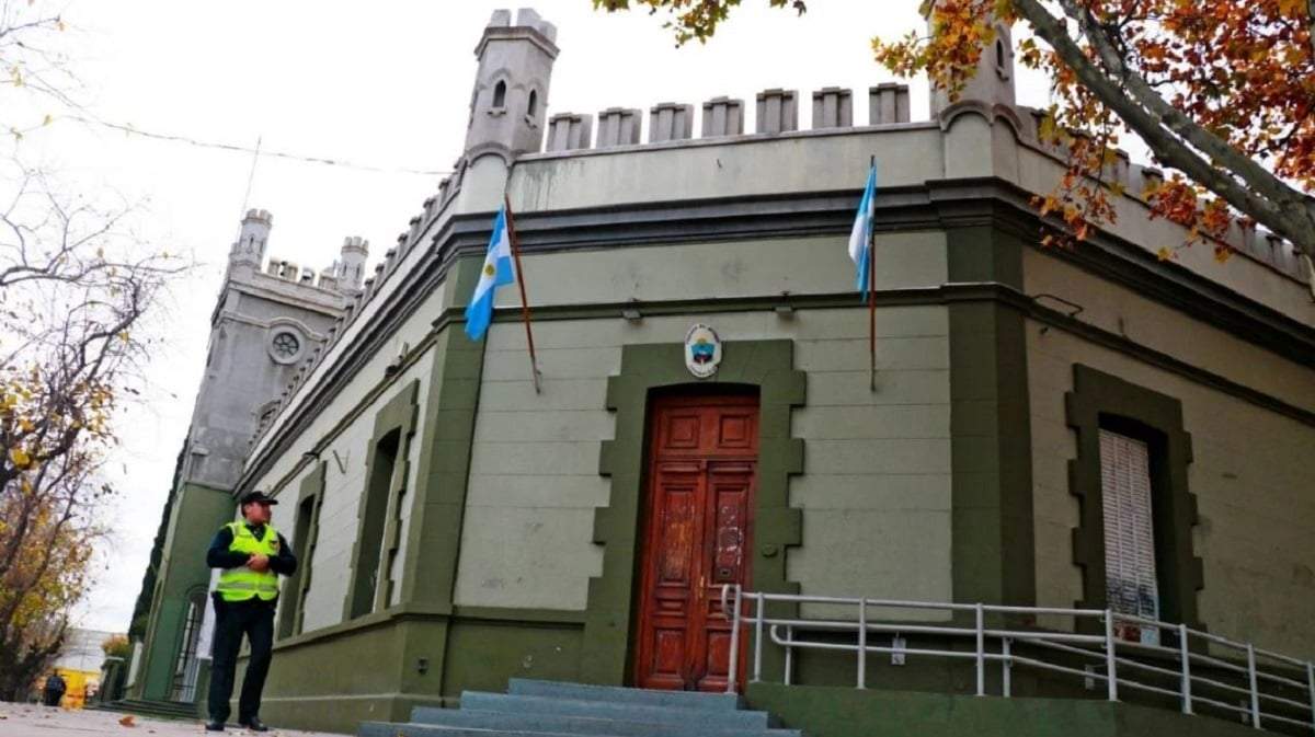El gobierno confirmó el despido por corrupción de ocho agentes de la administración pública. fuente: (Mejor Informado)