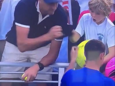 Empresario arrebata a un niño la gorra que le regaló el tenista Kamil Majchrzak en el US Open