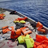 Italia rescata más de mil 400 migrantes de embarcaciones en riesgo