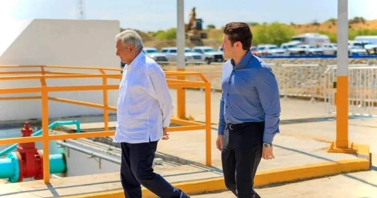 El presidente y el gobernador en recorrido de supervisión de la obra del acueducto El Cuchillo II, en diciembre pasado