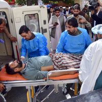 Una bomba junto a la carretera mata a 9 personas, incluidos 5 niños, en el suroeste de Pakistán