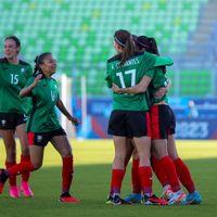 Mexicanas vencen a Argentina en futbol de Panamericanos y jugarán la final tras 24 años