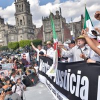 Entre exigencias de justicia e insultos de amlistas, termina la caravana por la paz