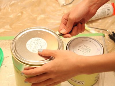 No tires las latas de pintura: creá estos fabulosos contenedores para tu cocina Black and White