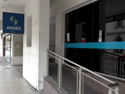 ANSES: quiénes cobran beneficios este martes 20 de abril