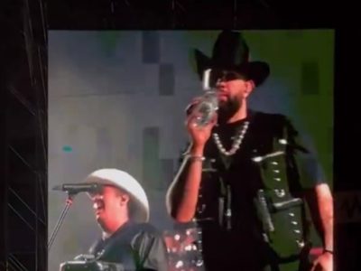 “Se me antoja echarme un perico”: Carín León durante un concierto en Hermosillo (Video)