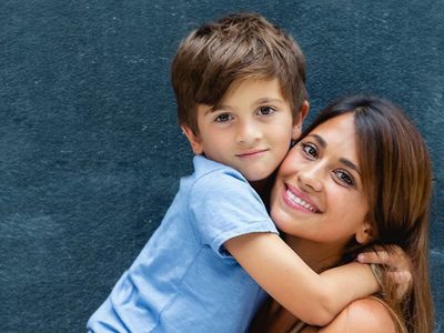 "Besos aunque no te guste": Antonela Roccuzo y Thiago Messi arrasan con una divertida postal