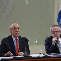OCDE baja proyección de crecimiento de México y alerta de riesgo por Pemex