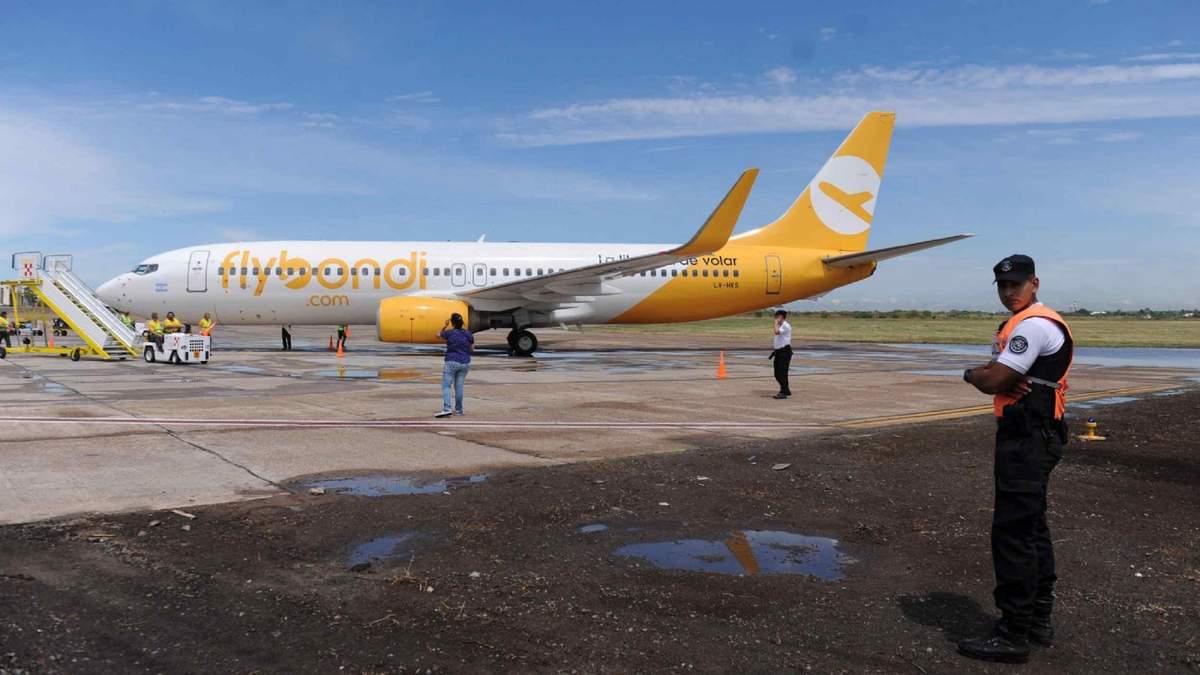 Avión de Flybondi. Fuente: (Twitter).
