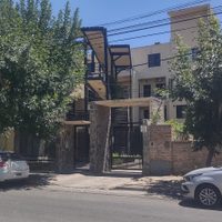 Investigan la muerte de una mujer en el interior de su departamento en Neuquén