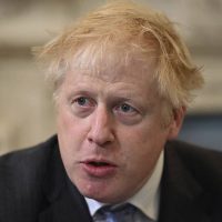 Los posibles escenarios a los que se enfrenta Johnson: desde la moción de censura a la dimisión