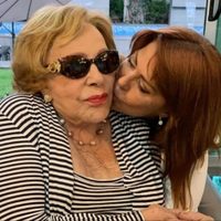 ¡Otra vez! Silvia Pinal fue hospitalizada de urgencia