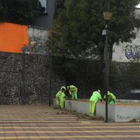 Alistan alrededores de Los Pinos para visitantes… y en la casa de transición inician mudanza