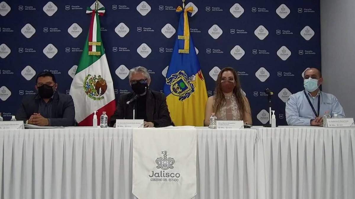 Gerardo Solís en la conferencia de prensa
