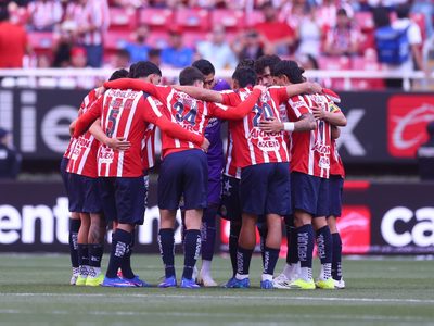Chivas golea 3-0 a Santos Laguna; Armando “la Hormiga” González anotó doblete (Videos)