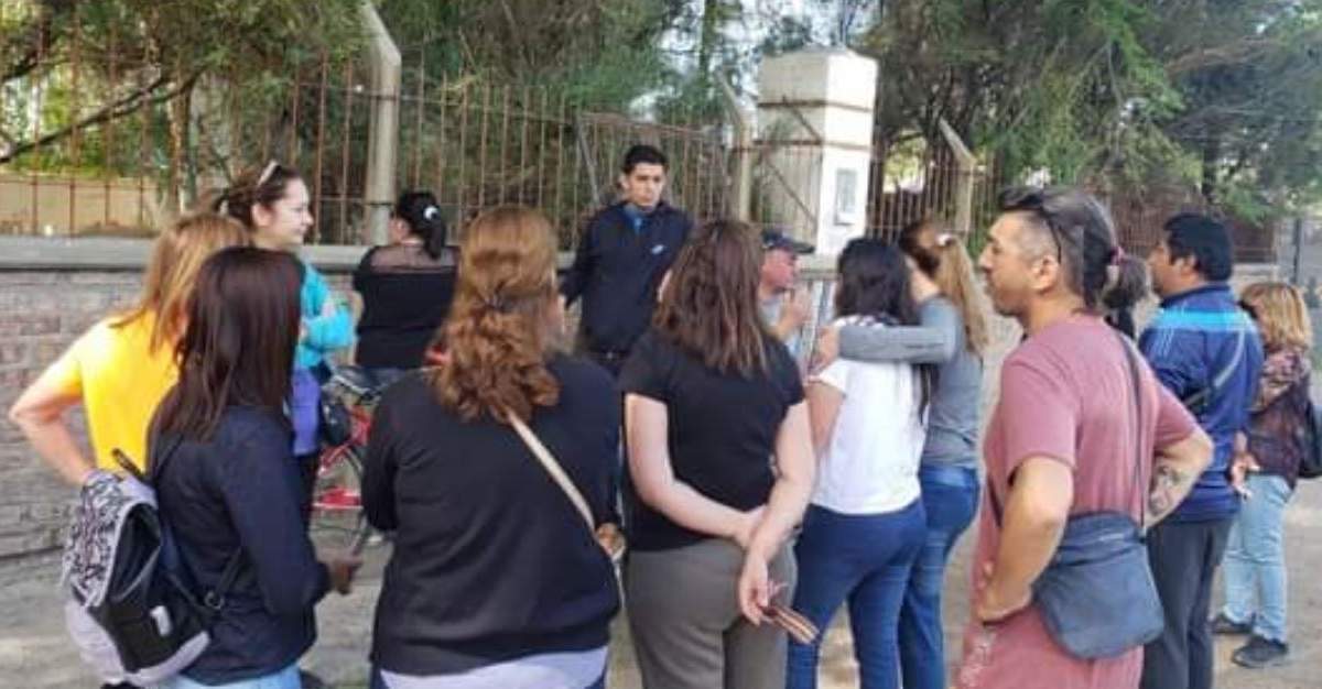 Dirigentes de ATEN se solidaron con la comunidad educativa. Fuente: (Facebook)