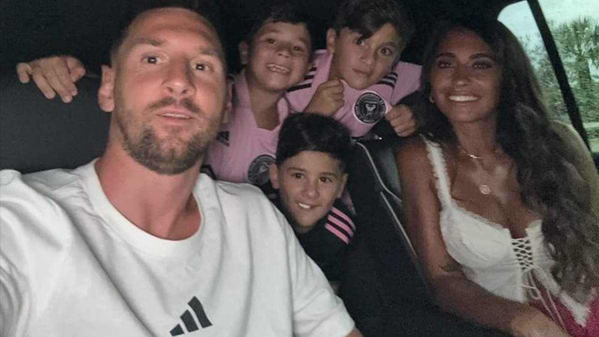 Lionel Messi, Antonela Roccuzzo y sus hijos. Fuente: (Instagram)