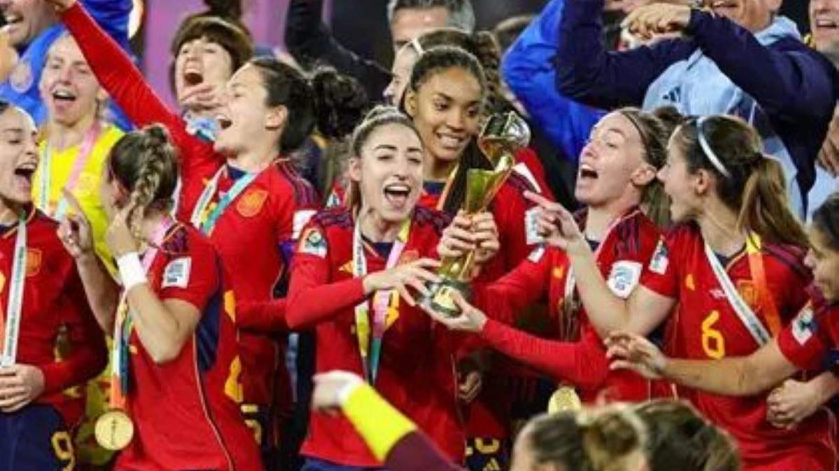 La Selección femenil de futbol de España celebra su triunfo en el Mundial de Australia 2023