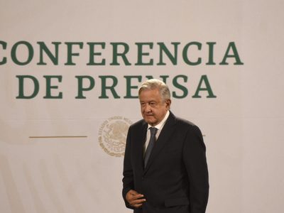 AMLO ordena que el Ejército controle aduanas de la frontera con EU