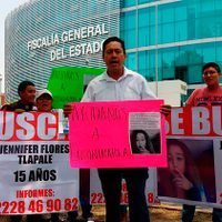 Rescatan a jovencita a punto de ser vendida por tratantes en Puebla