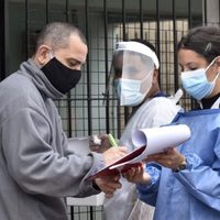 Bajaron los casos activos de coronavirus en Argentina