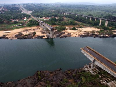 Encuentra cuerpo de decimotercera víctima del derrumbe de puente en Brasil; 4 siguen desaparecidos